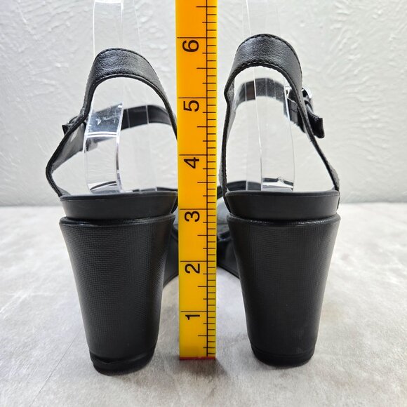 Crocs Ankle Strap Wedge Sandal 9 Black Open Toe Strappy Retro Comfort Platform - Picture 4 of 11